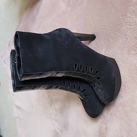 Robert Clergerie Suede cut out boots - Picture 4 of 8